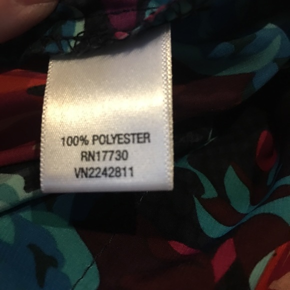 Gorgeous Silky Floral Dress - Picture 4 of 5